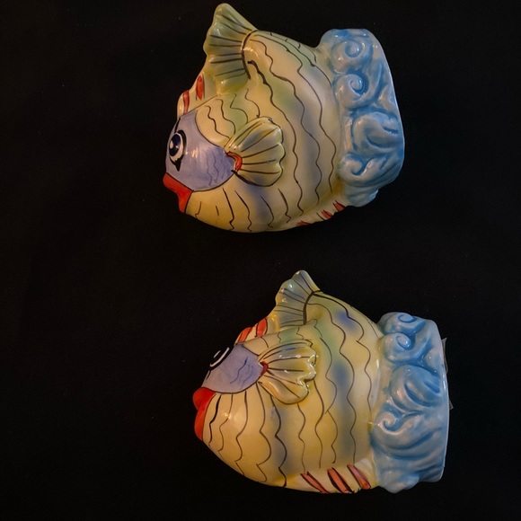 Vintage Anne Ormsby Ceramic Fish Salt & Pepper Shaker - Picture 4 of 6